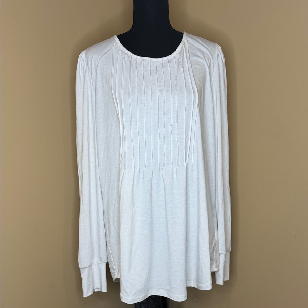 Elegant White Pleated Women's Tunic